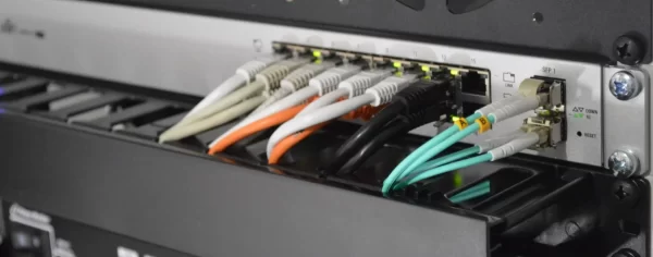 Gestructureerde netwerkbekabeling en switches